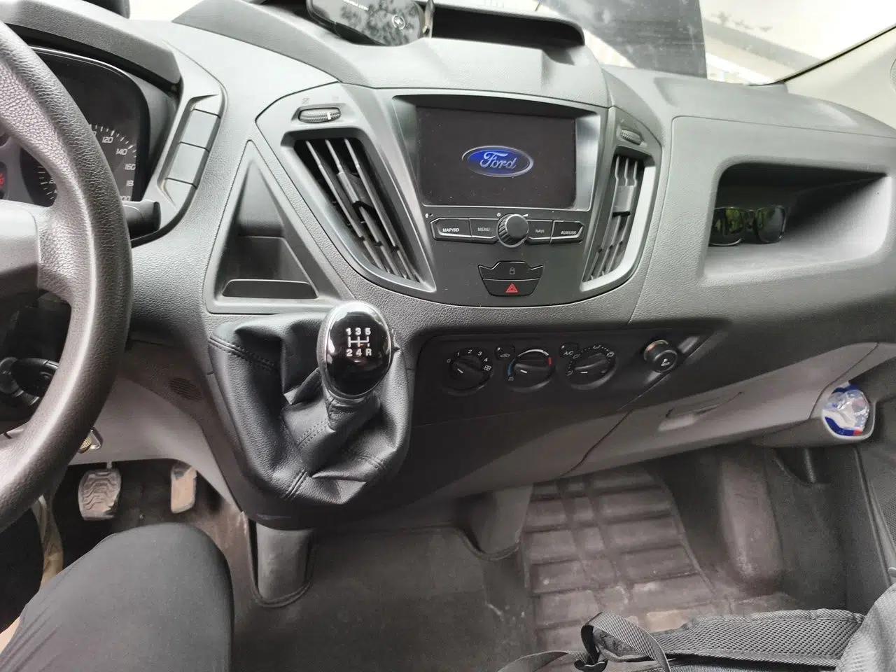 Ford Transit 2019 2.0T Diesel Multi-Purpose Commercial Vehicle Short Wheelbase Low Roof 6-Seater China VI Standard — миниатюра 13