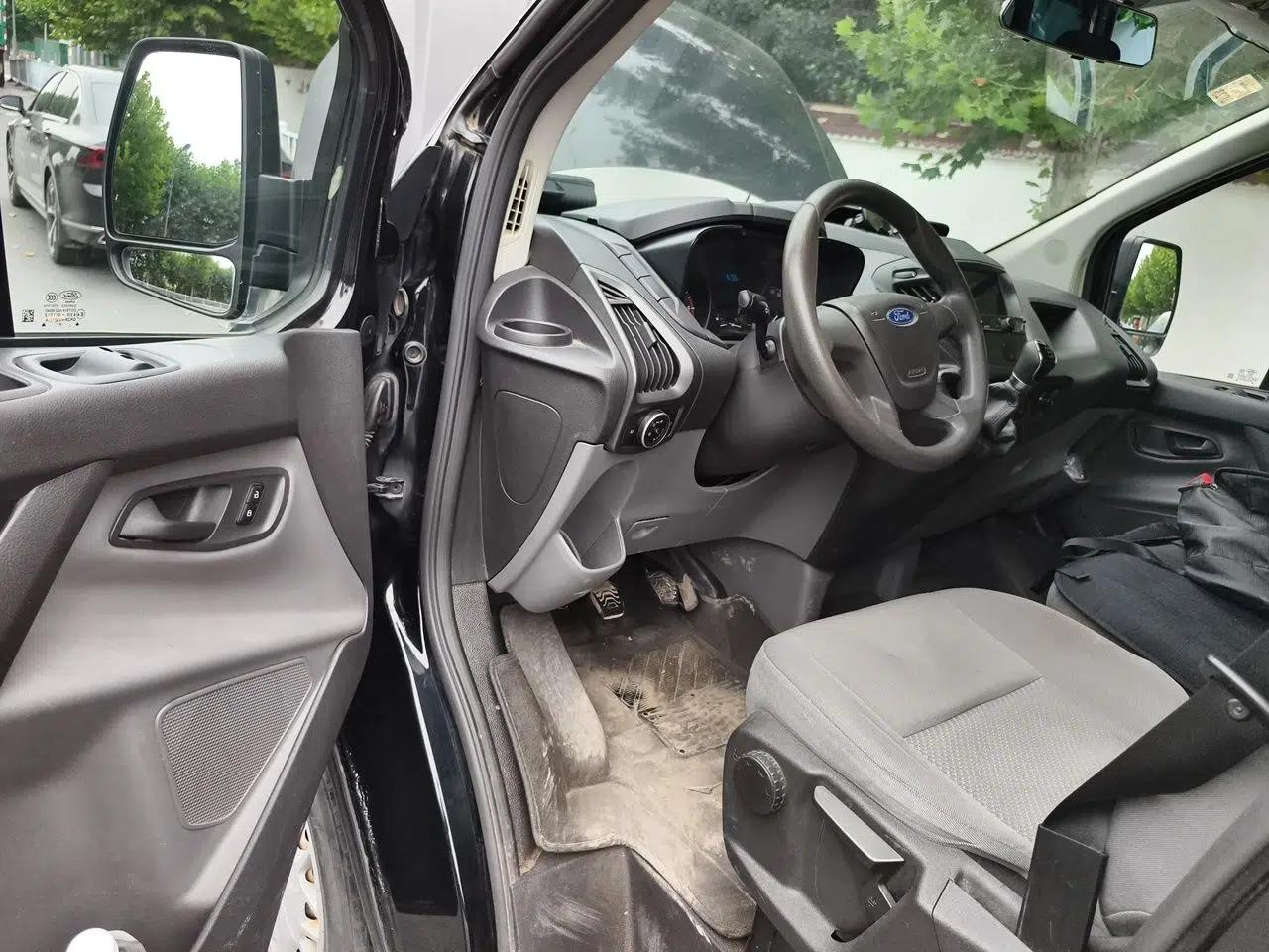 Ford Transit 2019 2.0T Diesel Multi-Purpose Commercial Vehicle Short Wheelbase Low Roof 6-Seater China VI Standard — миниатюра 16