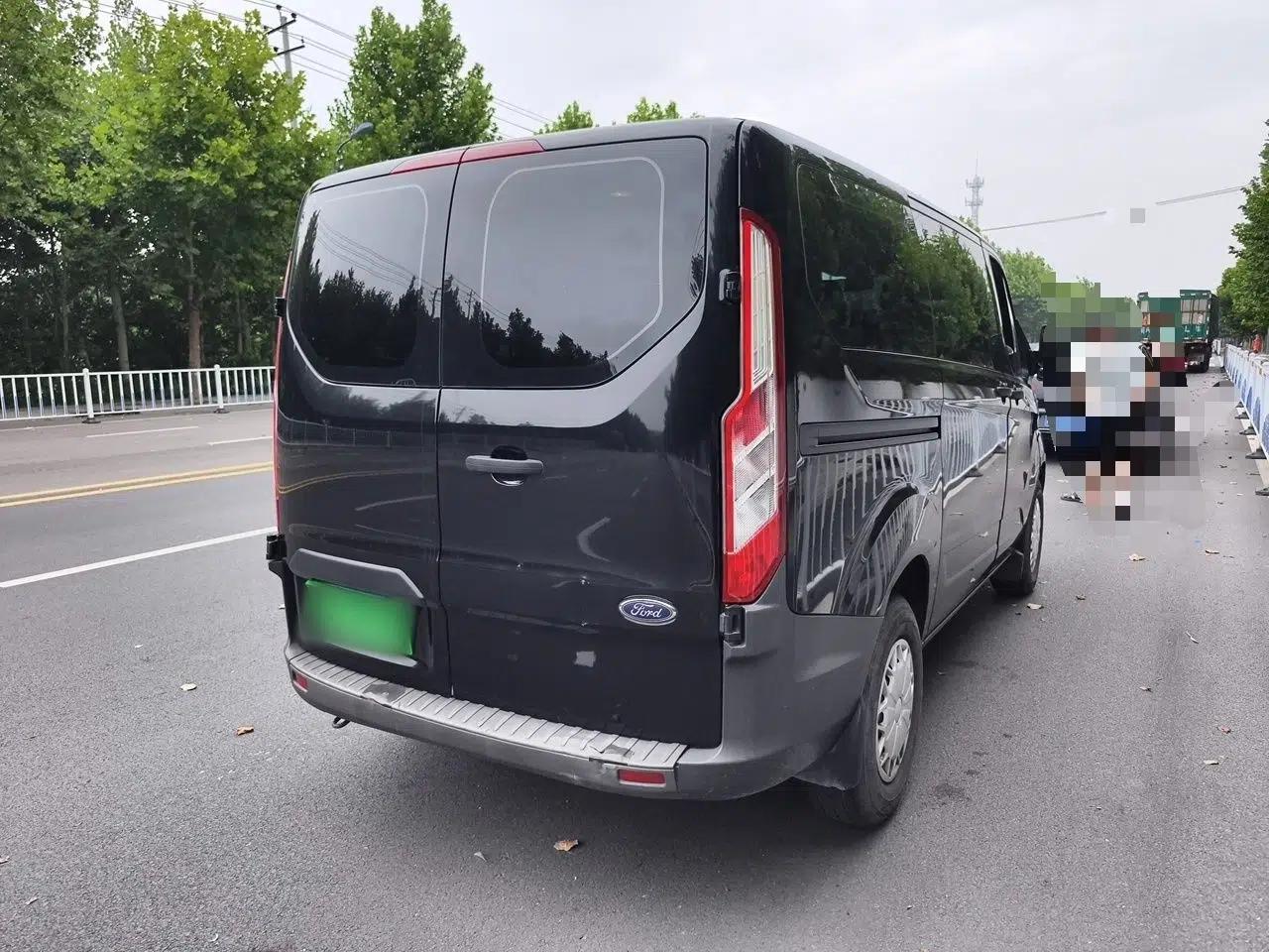 Ford Transit 2019 2.0T Diesel Multi-Purpose Commercial Vehicle Short Wheelbase Low Roof 6-Seater China VI Standard — миниатюра 6