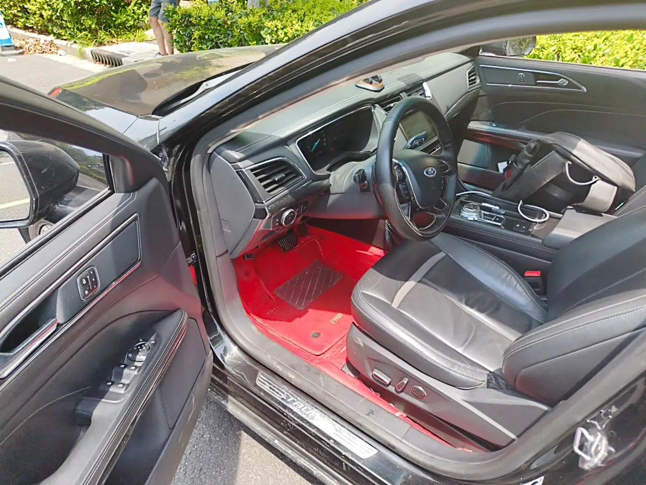 Ford Taurus 2015 EcoBoost 245 Luxury Model — миниатюра 16