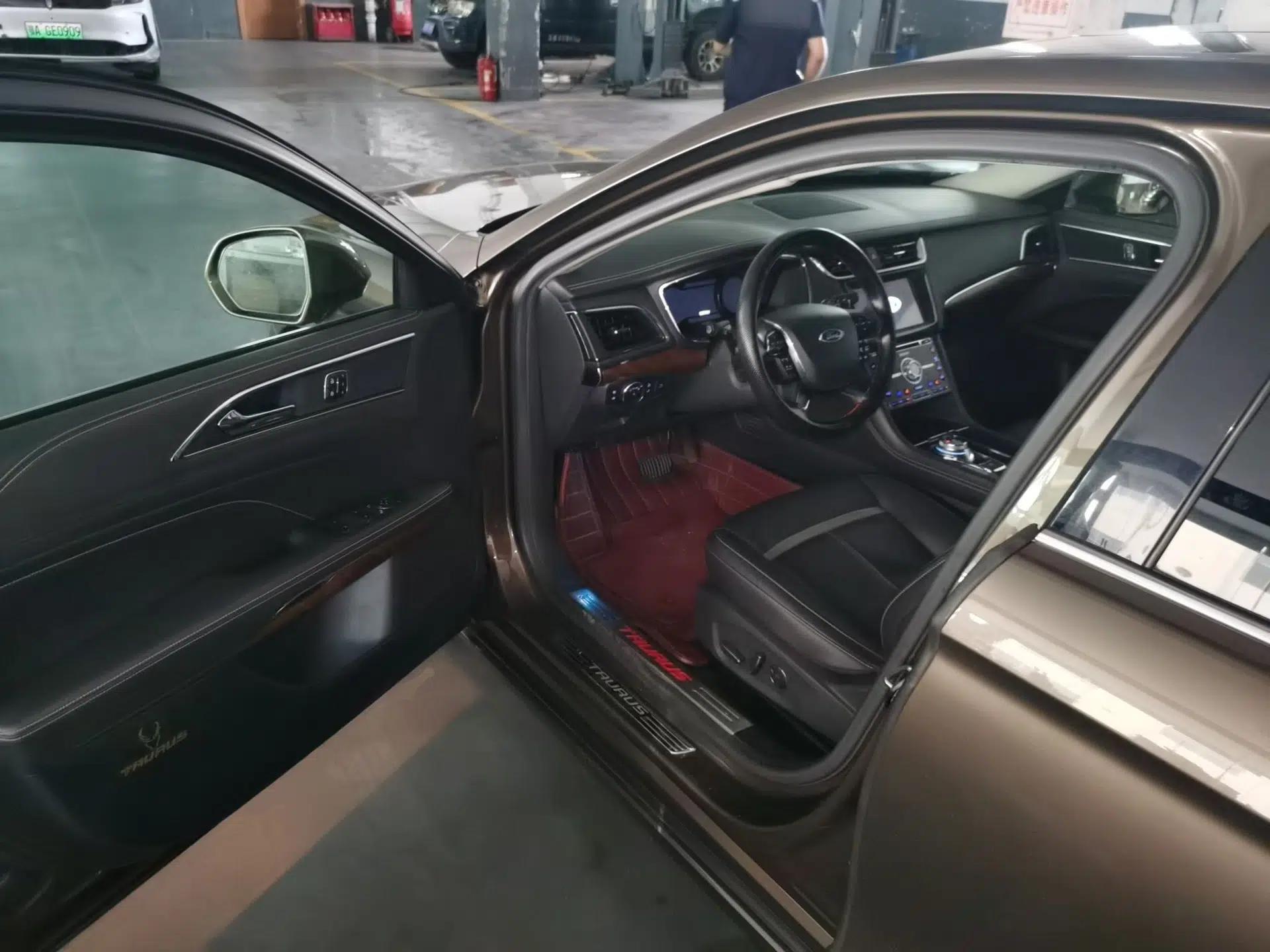 Ford Taurus 2017 EcoBoost 245 Flagship Model — миниатюра 16