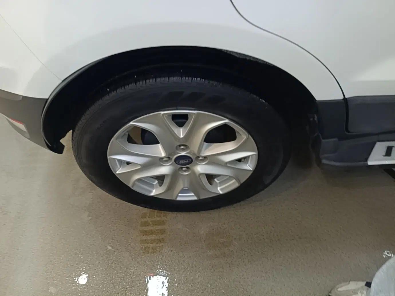 Ford EcoSport 2013 1.5L Automatic Fashion Model — миниатюра 11