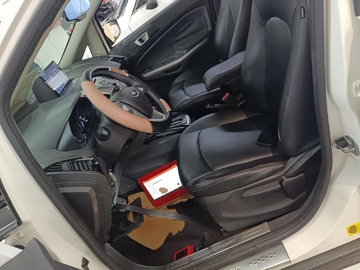 Ford EcoSport 2013 1.5L Automatic Fashion Model — миниатюра 17
