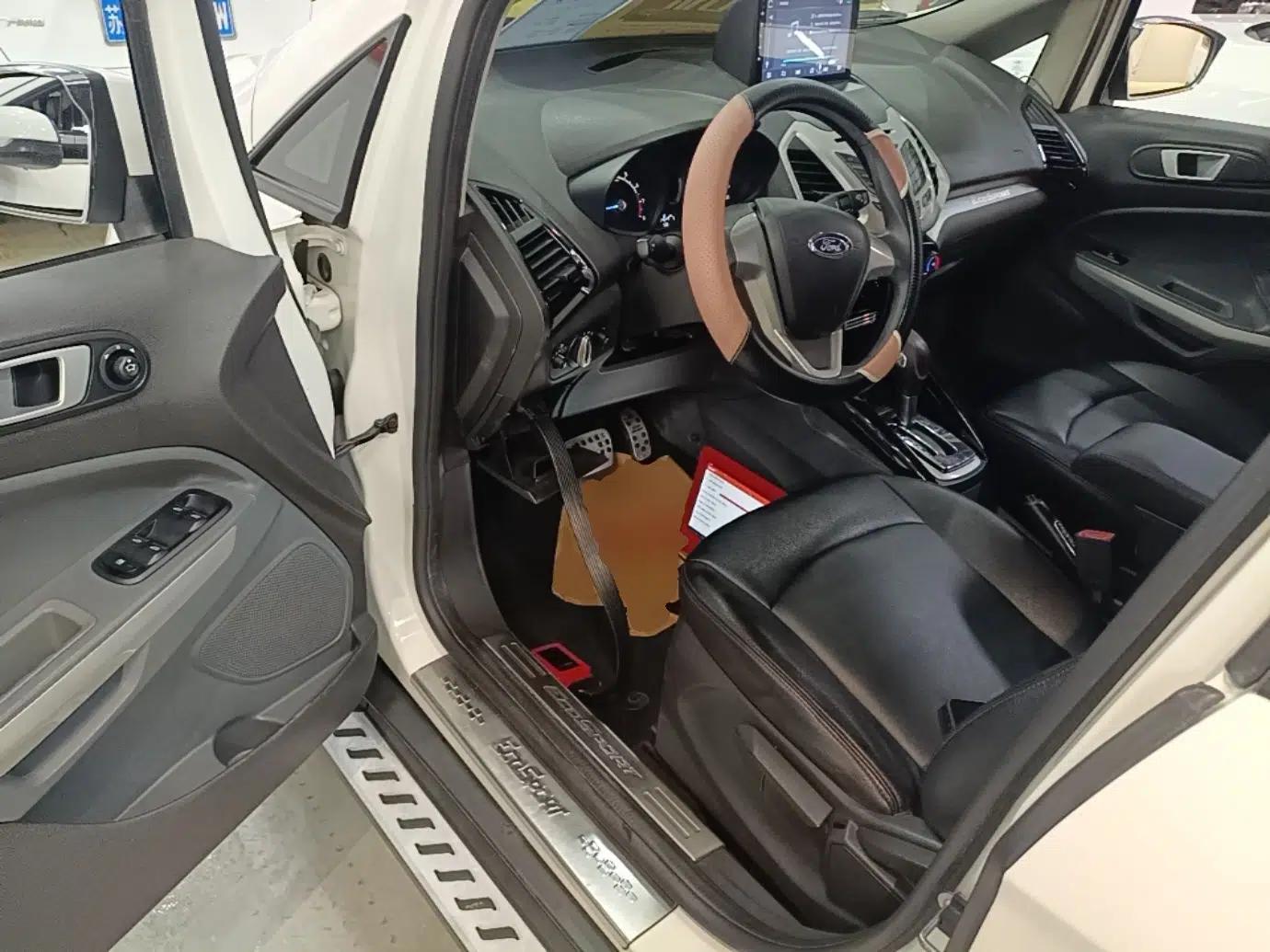 Ford EcoSport 2013 1.5L Automatic Fashion Model — миниатюра 18
