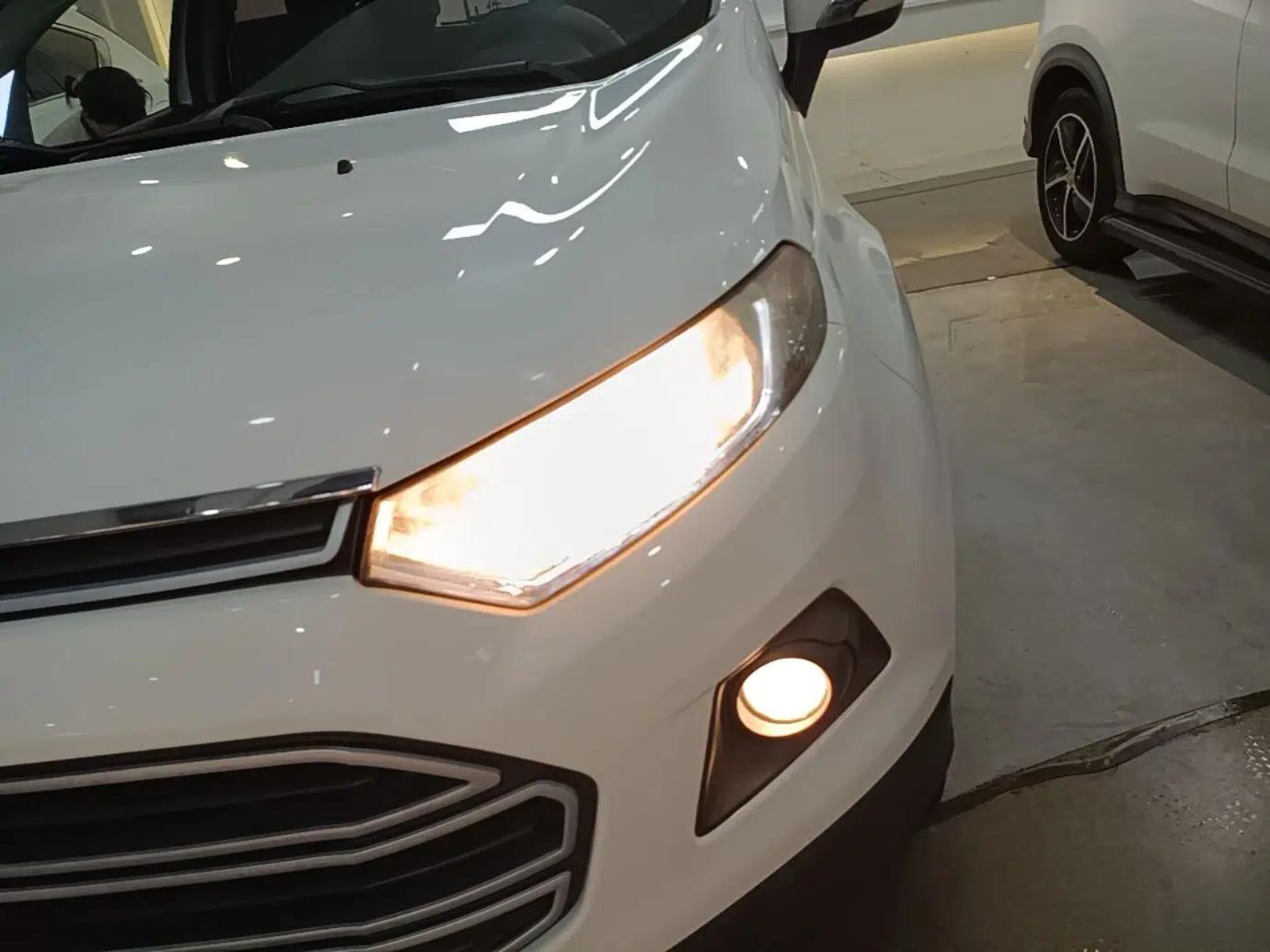 Ford EcoSport 2013 1.5L Automatic Fashion Model — миниатюра 8