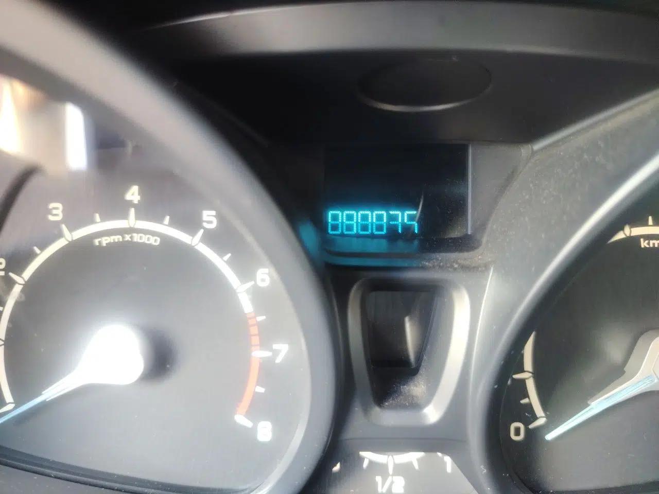 Ford EcoSport 2013 1.5L Automatic Fashion Model — миниатюра 12