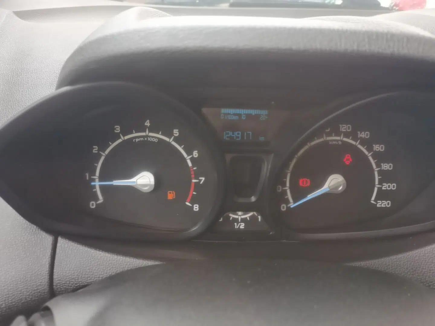 Ford EcoSport 2013 1.5L Manual Comfort Model — миниатюра 14