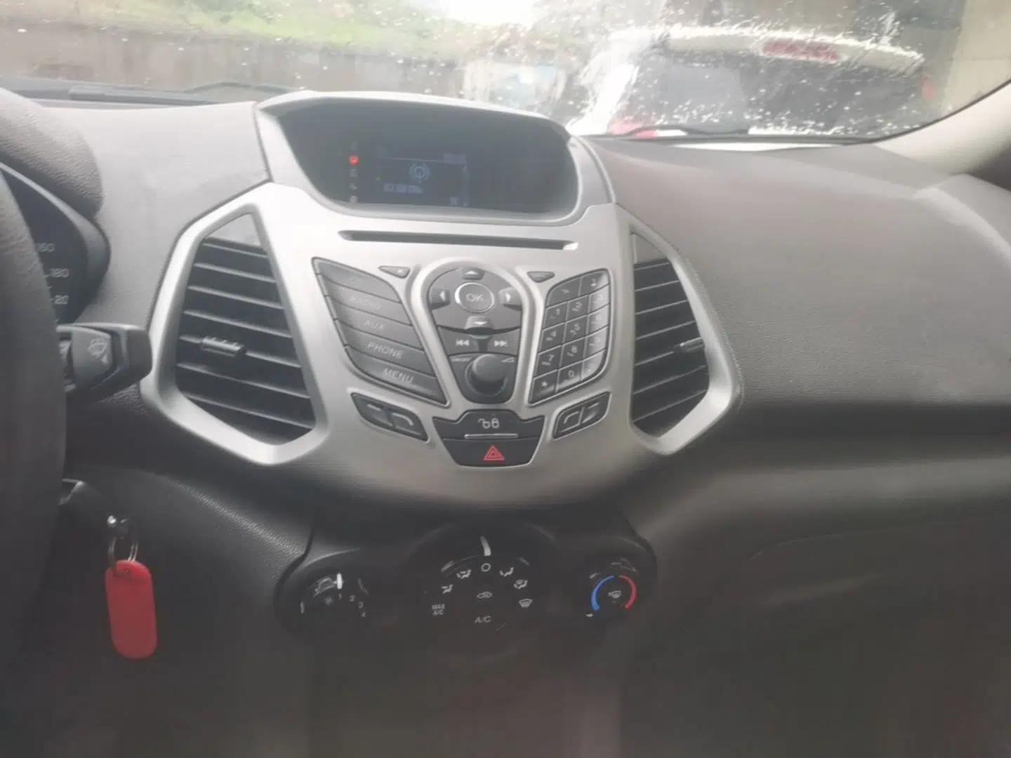 Ford EcoSport 2013 1.5L Manual Comfort Model — миниатюра 15