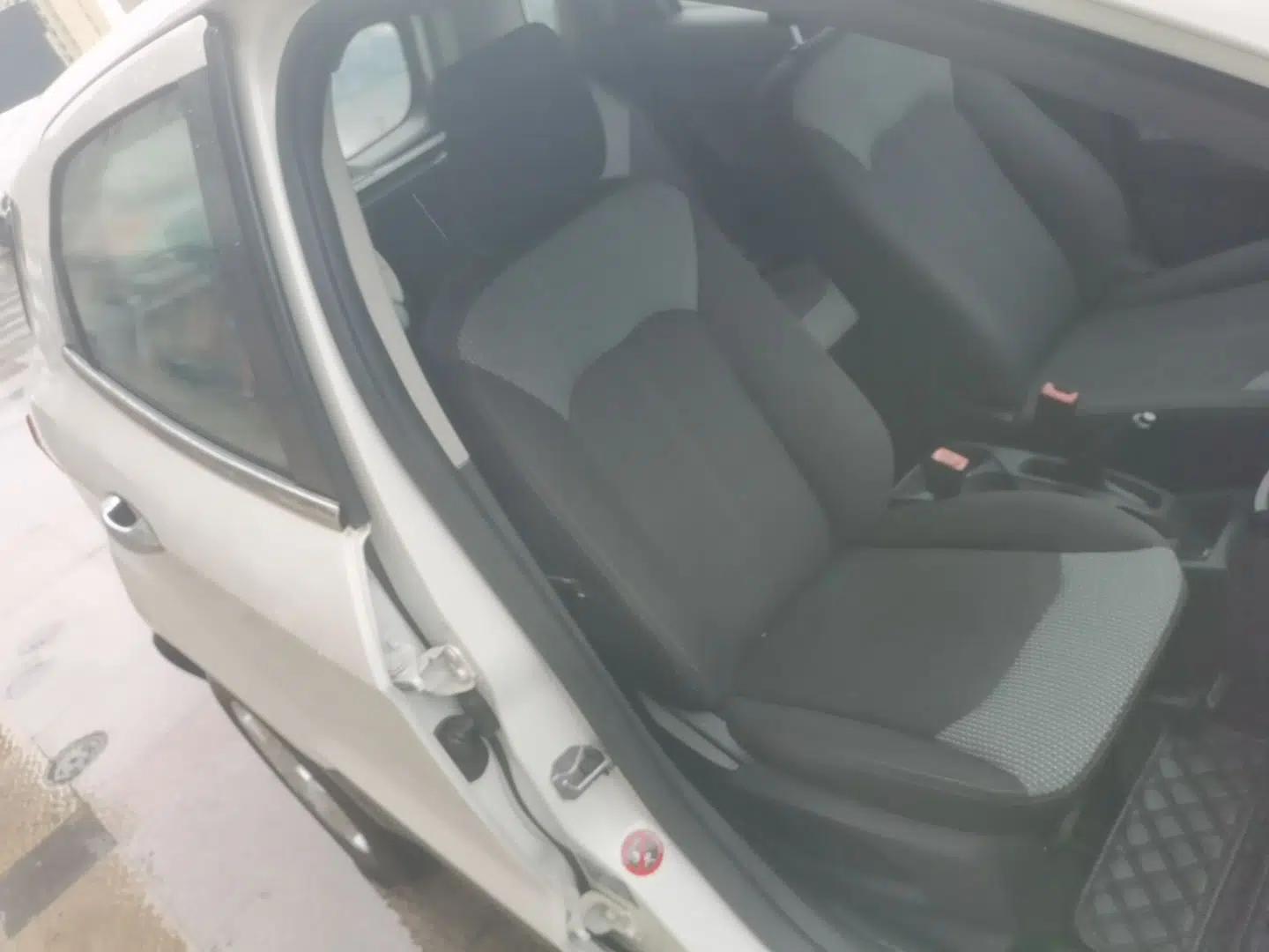 Ford EcoSport 2013 1.5L Manual Comfort Model — миниатюра 19