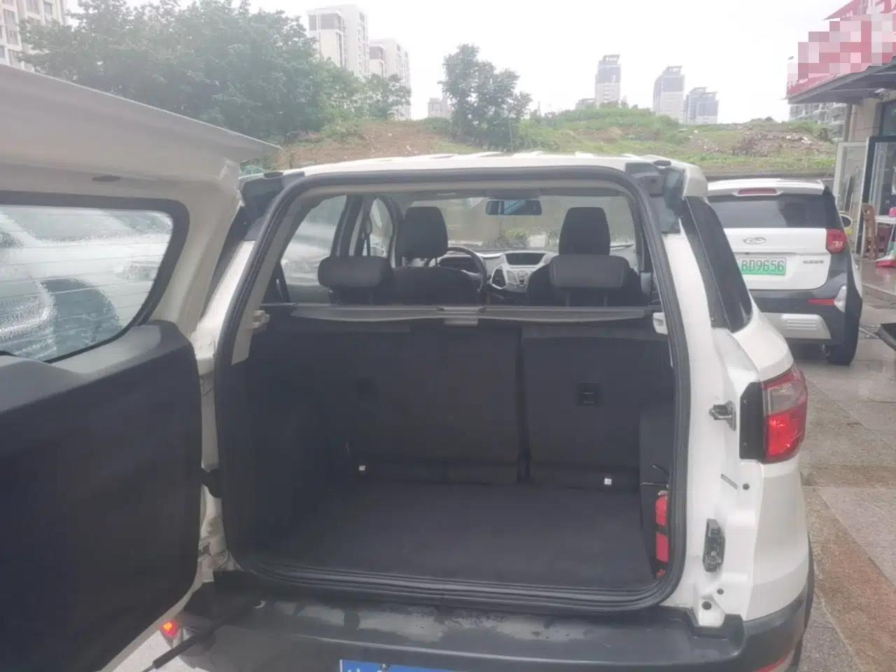 Ford EcoSport 2013 1.5L Manual Comfort Model — миниатюра 22
