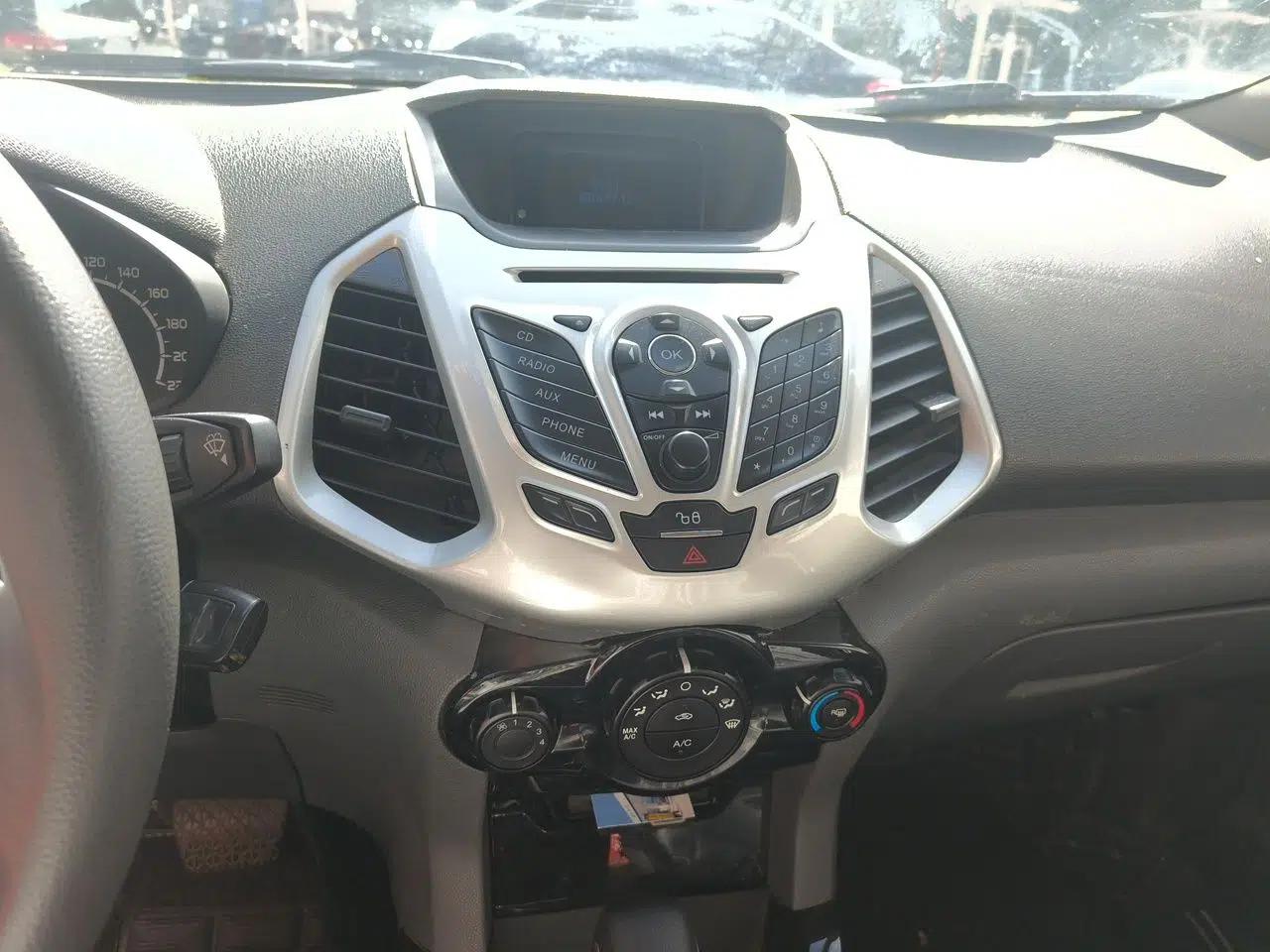 Ford EcoSport 2013 1.5L Automatic Fashion Model — миниатюра 13