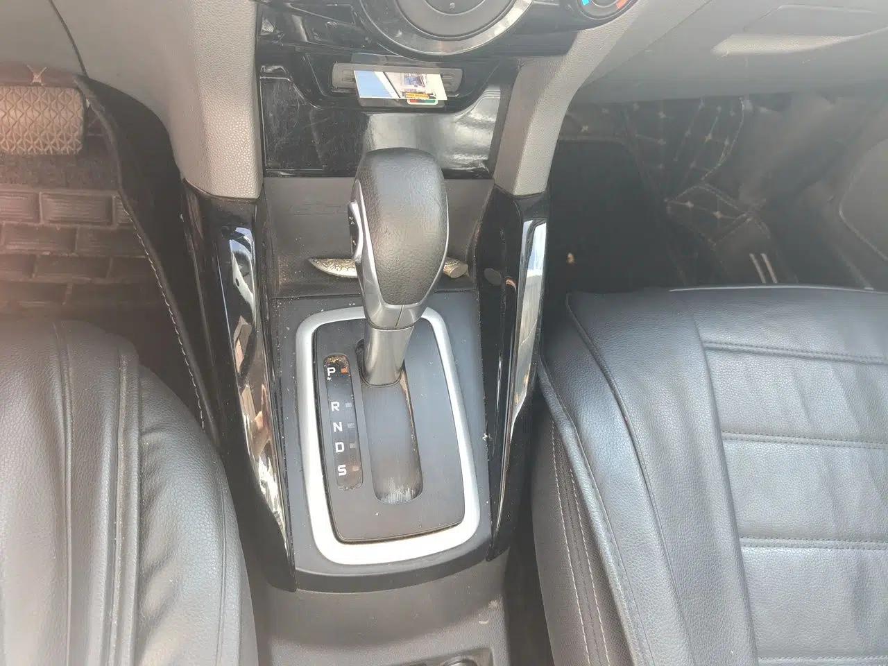 Ford EcoSport 2013 1.5L Automatic Fashion Model — миниатюра 14