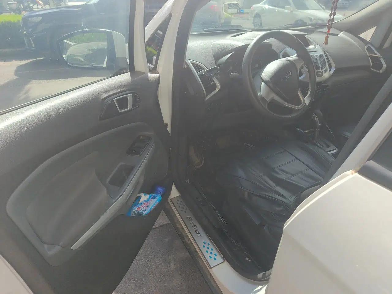 Ford EcoSport 2013 1.5L Automatic Fashion Model — миниатюра 16