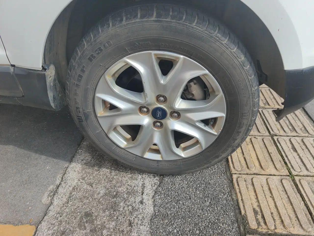 Ford EcoSport 2013 1.5L Automatic Fashion Model — миниатюра 8