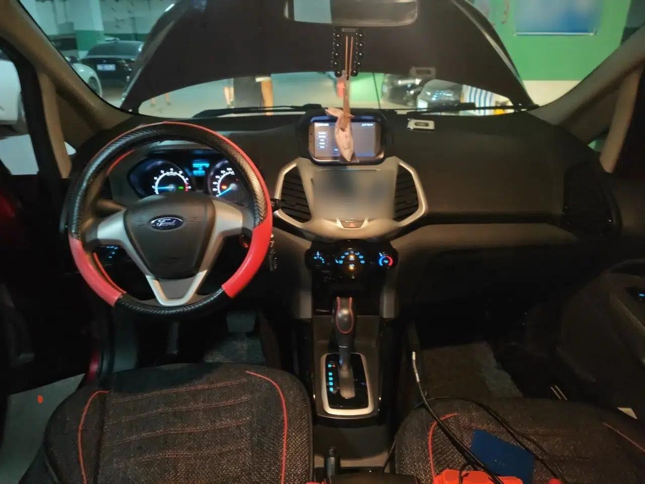 Ford EcoSport 2013 1.5L Automatic Fashion Model — миниатюра 9