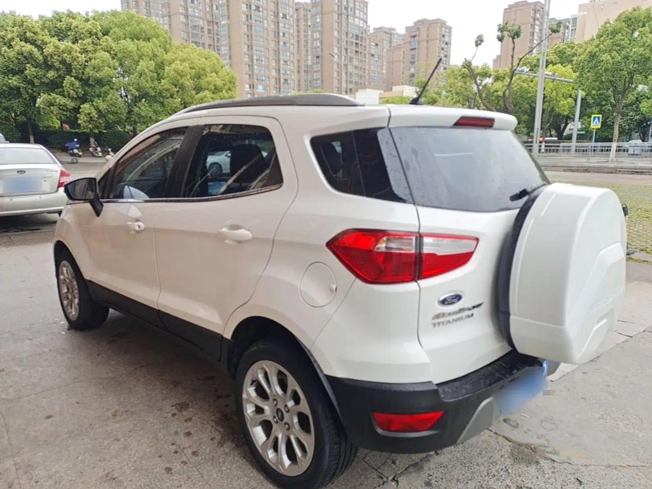 Ford EcoSport 2018 EcoBoost 125 Automatic Luxury Edition — миниатюра 4