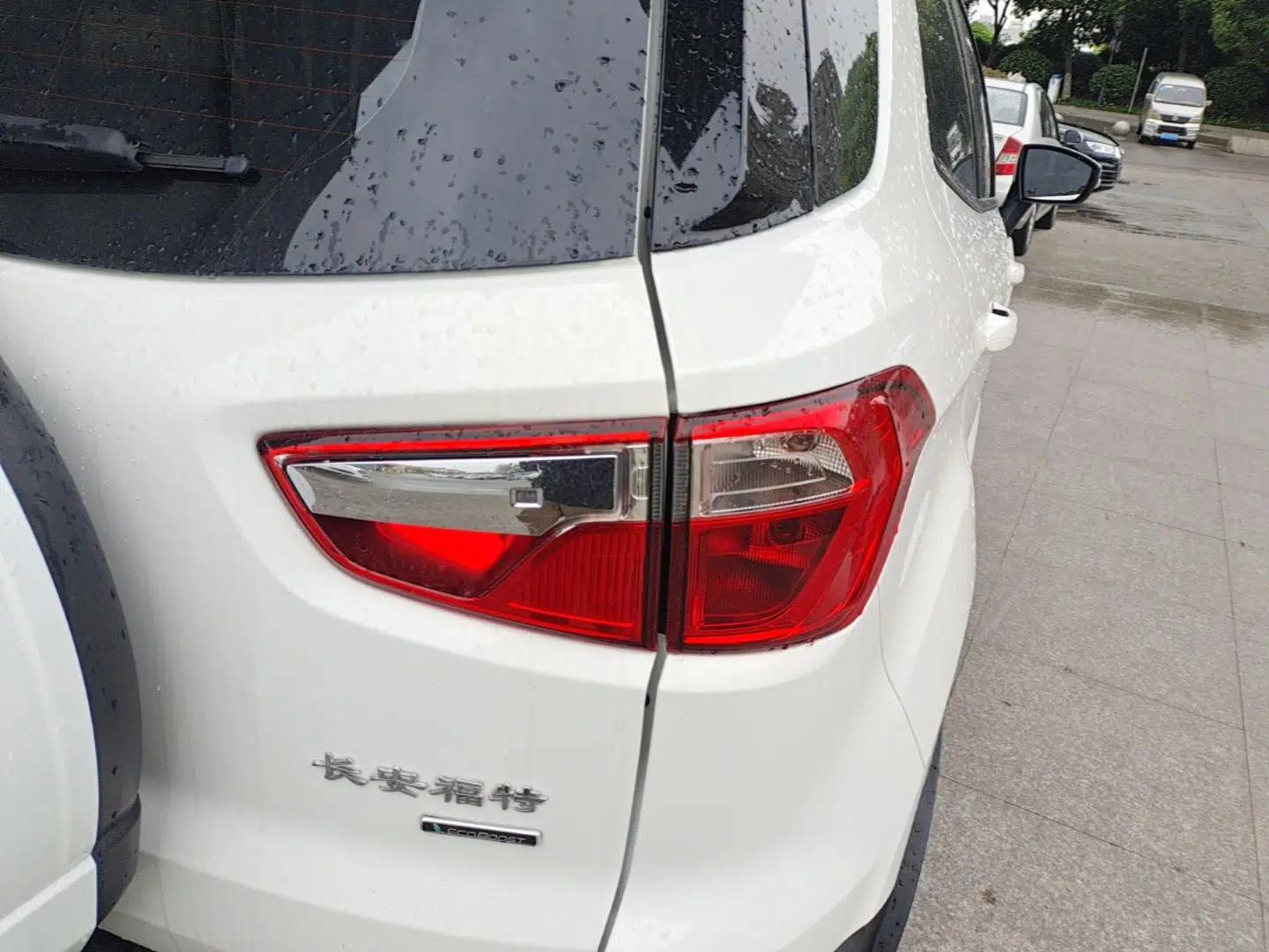 Ford EcoSport 2018 EcoBoost 125 Automatic Luxury Edition — миниатюра 9
