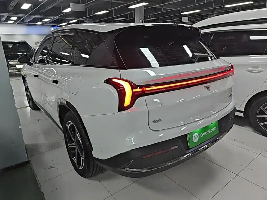 Nezha L 2024 Range Extender 310 Flash Charge Red Edition — миниатюра 5