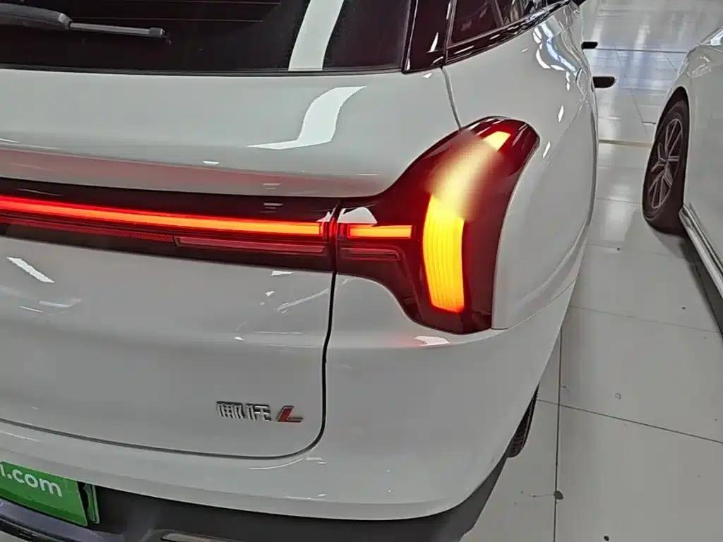Nezha L 2024 Range Extender 310 Flash Charge Red Edition — миниатюра 8