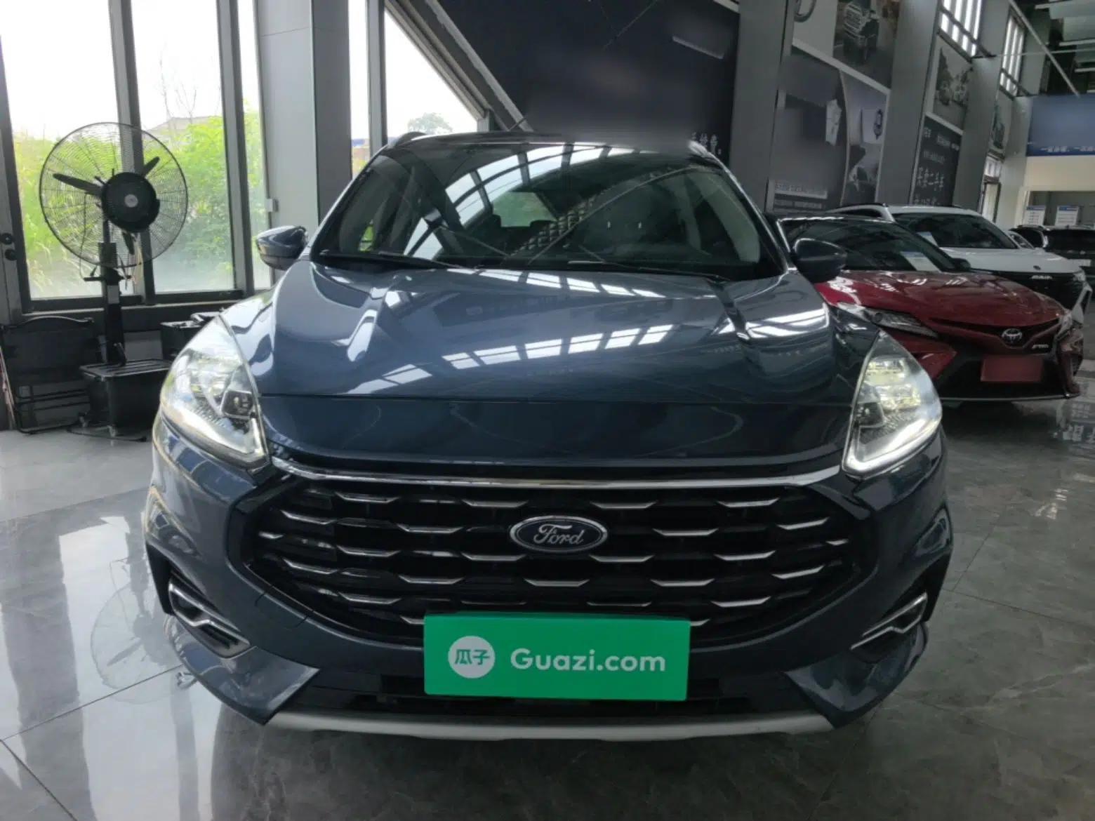Ford Escape 2020 EcoBoost 245 Two-Wheel Drive Smart & Enjoyment Model — миниатюра 2