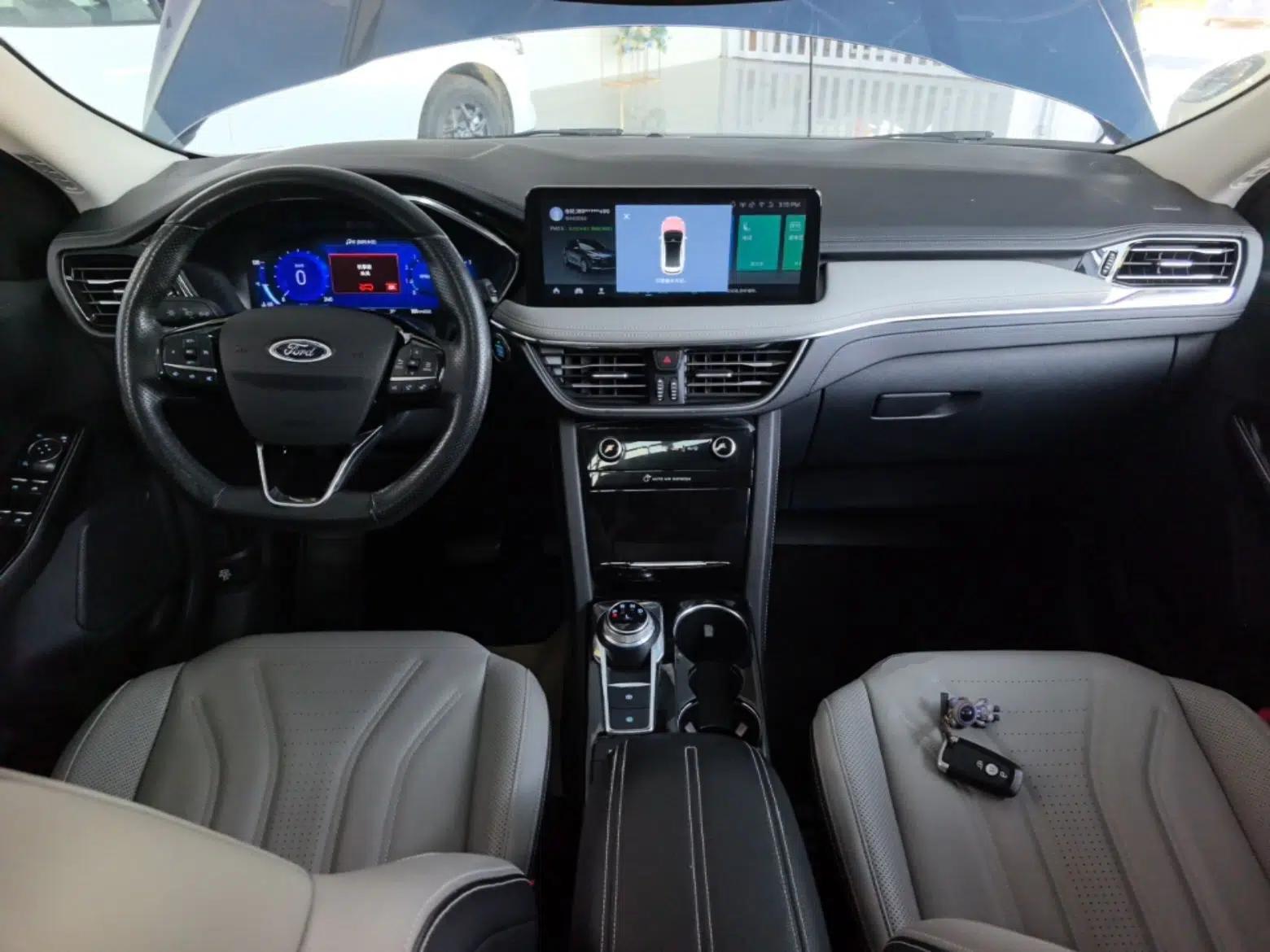 Ford Escape 2020 EcoBoost 245 Two-Wheel Drive Smart & Enjoyment Model — миниатюра 12