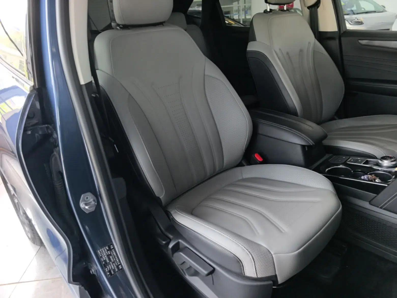 Ford Escape 2020 EcoBoost 245 Two-Wheel Drive Smart & Enjoyment Model — миниатюра 19
