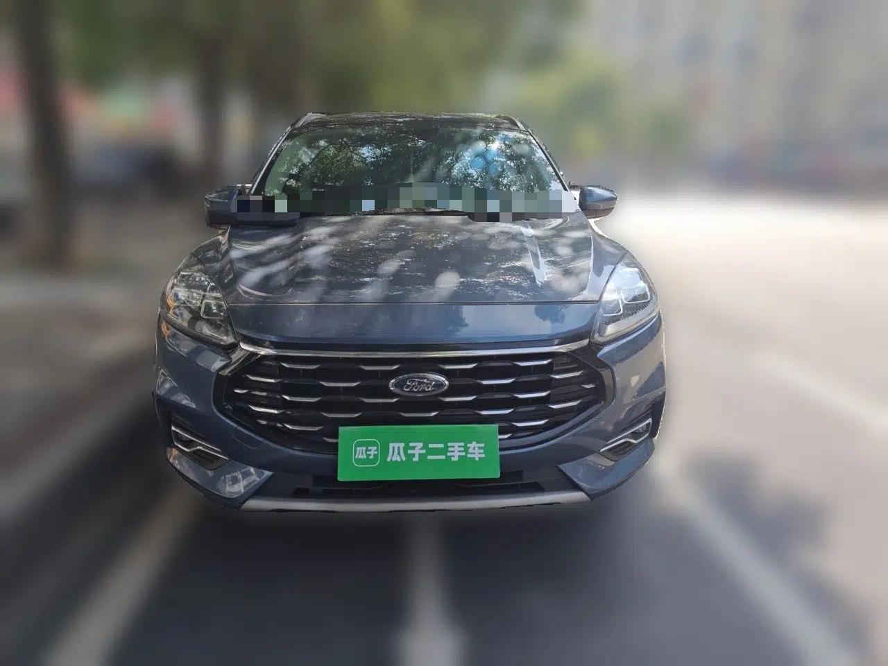 Ford Escape 2020 EcoBoost 245 Two-Wheel-Drive Titanium Edition — миниатюра 2