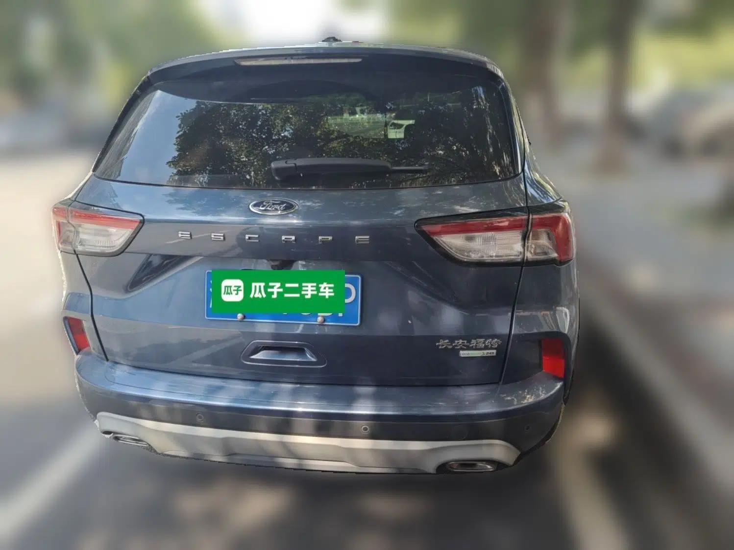 Ford Escape 2020 EcoBoost 245 Two-Wheel-Drive Titanium Edition — миниатюра 5