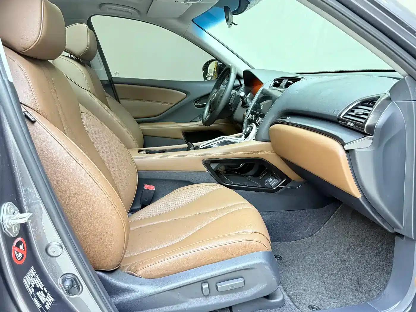 Acura CDX 2017 1.5T AWD Premium Luxury Edition — миниатюра 11