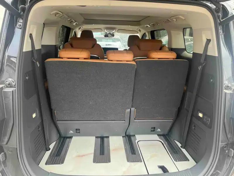 Hongqi HQ9 PHEV 2024 AWD Luxury Edition — миниатюра 11