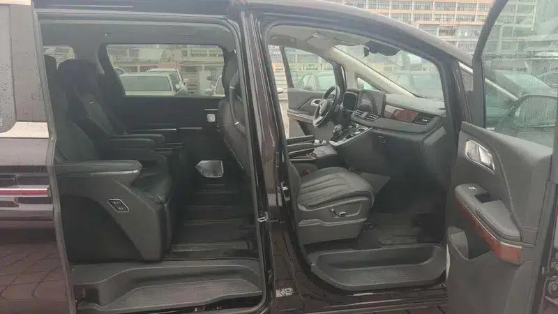 Hongqi HQ9 PHEV 2024 AWD Luxury Edition — миниатюра 18