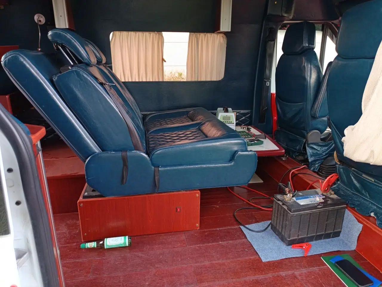 Ford Transit Custom Ford New-Generation Transit V348 Long-Wheelbase High-Roof 2.2T Diesel–Converted Class B Motorhome — миниатюра 17