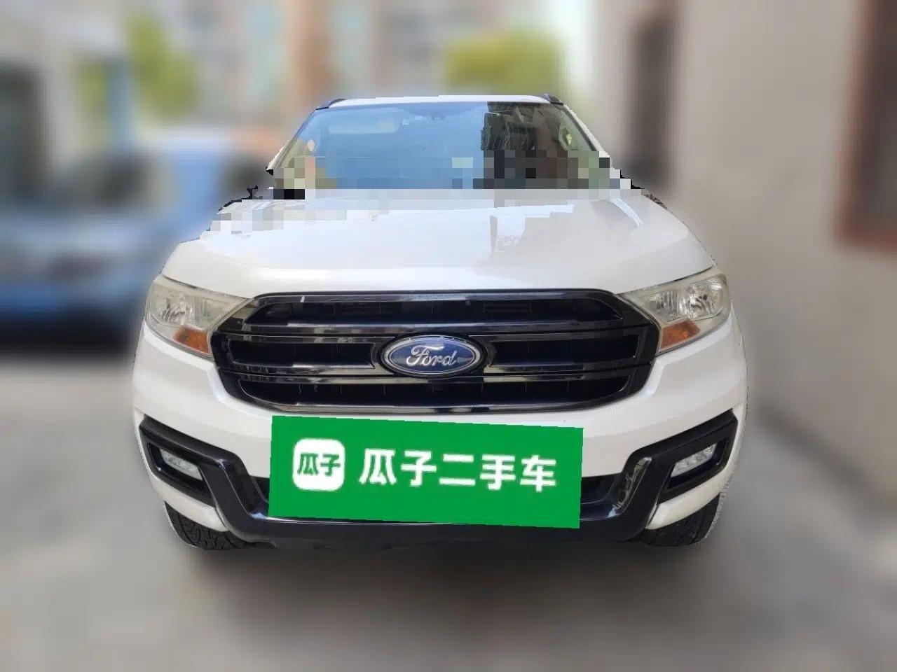 Ford Everest 2016 2.0T Gasoline Automatic 4x4 Elite Edition — миниатюра 2