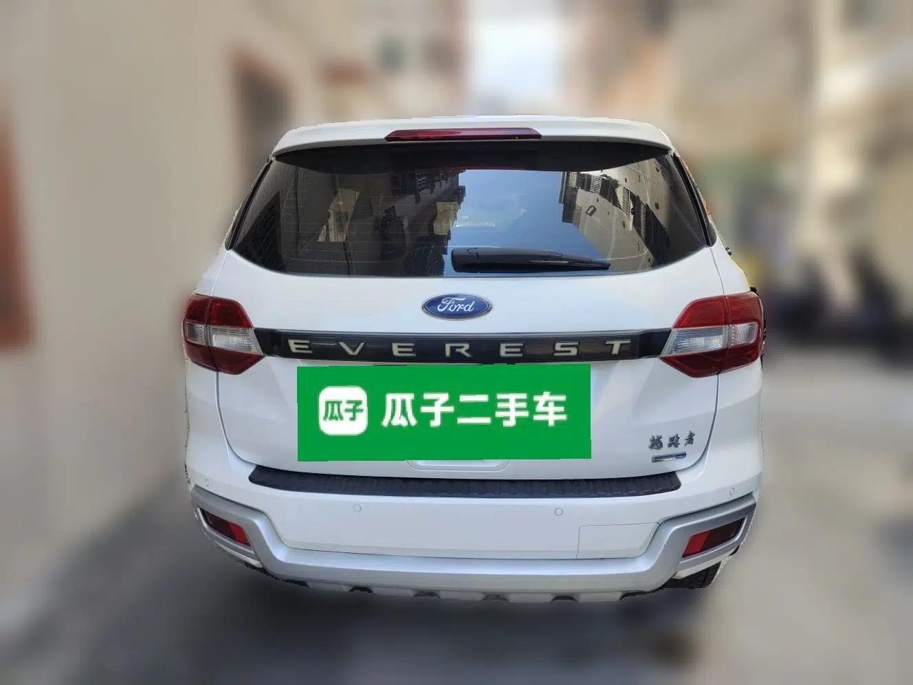 Ford Everest 2016 2.0T Gasoline Automatic 4x4 Elite Edition — миниатюра 5