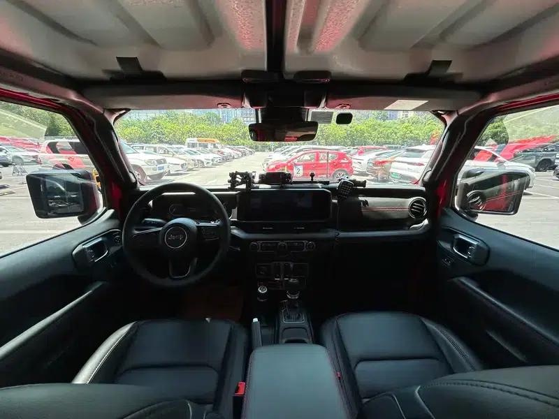 2024 Jeep Wrangler 2.0T Rubicon 2-Door — миниатюра 13