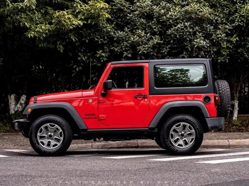 Jeep Wrangler 2016 3.6L Automatic 4WD 4-seater Parallel Import — миниатюра 2