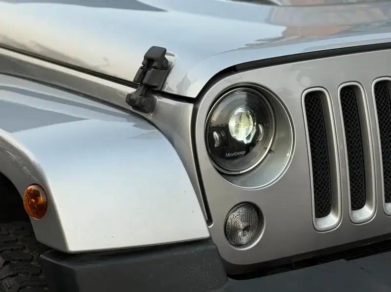 2017 Jeep Wrangler 3.0L Sahara Four-Door Comfort Edition — миниатюра 11