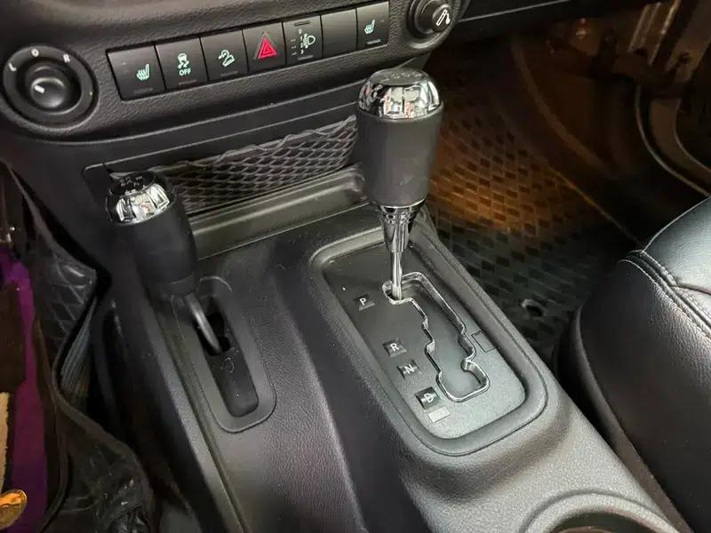 2017 Jeep Wrangler 3.0L Sahara Four-Door Comfort Edition — миниатюра 15
