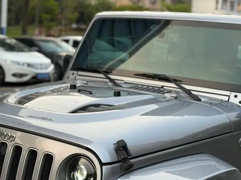 2017 Jeep Wrangler 3.0L Sahara Four-Door Comfort Edition — миниатюра 10