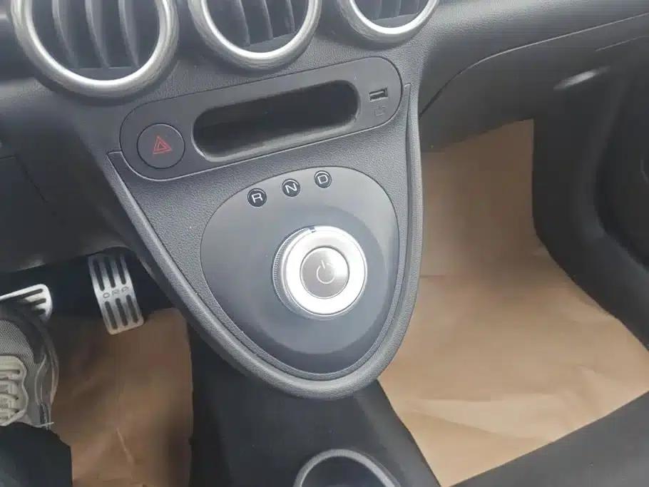 ORA Black Cat 2021 Model 351km Standard Edition — миниатюра 16