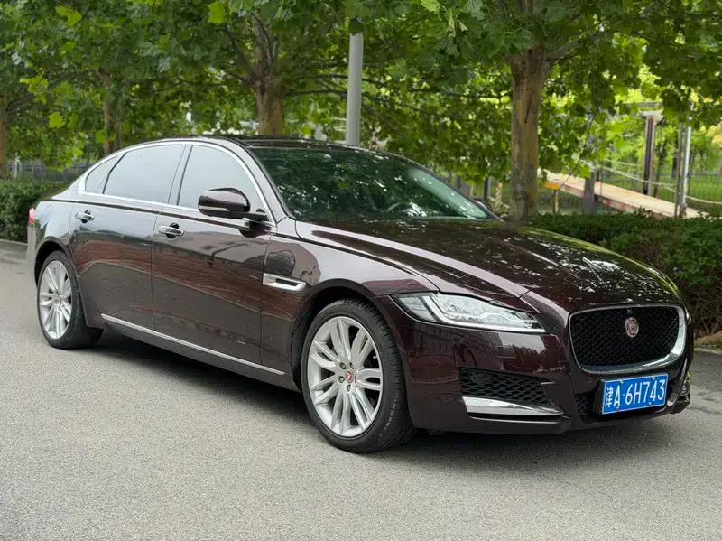 Jaguar XFL 2020 2.0T P250 AWD Premium Edition — миниатюра 3