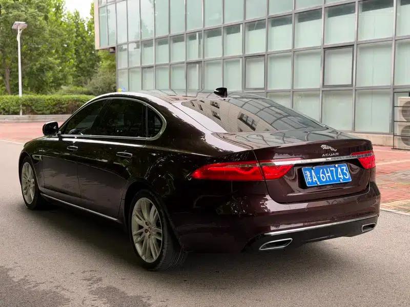 Jaguar XFL 2020 2.0T P250 AWD Premium Edition — миниатюра 4