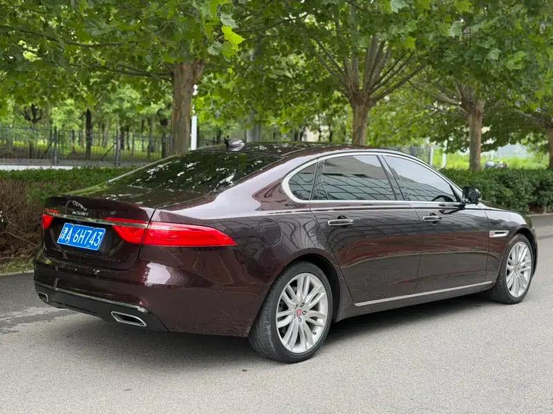 Jaguar XFL 2020 2.0T P250 AWD Premium Edition — миниатюра 6