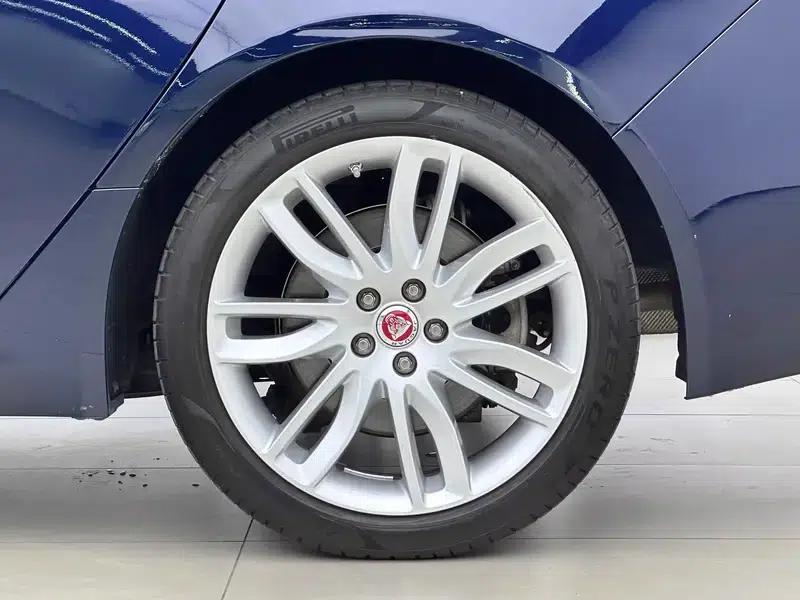 Jaguar XFL 2020 2.0T P250 AWD Premium Edition — миниатюра 6