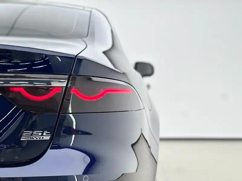 Jaguar XFL 2020 2.0T P250 AWD Premium Edition — миниатюра 8