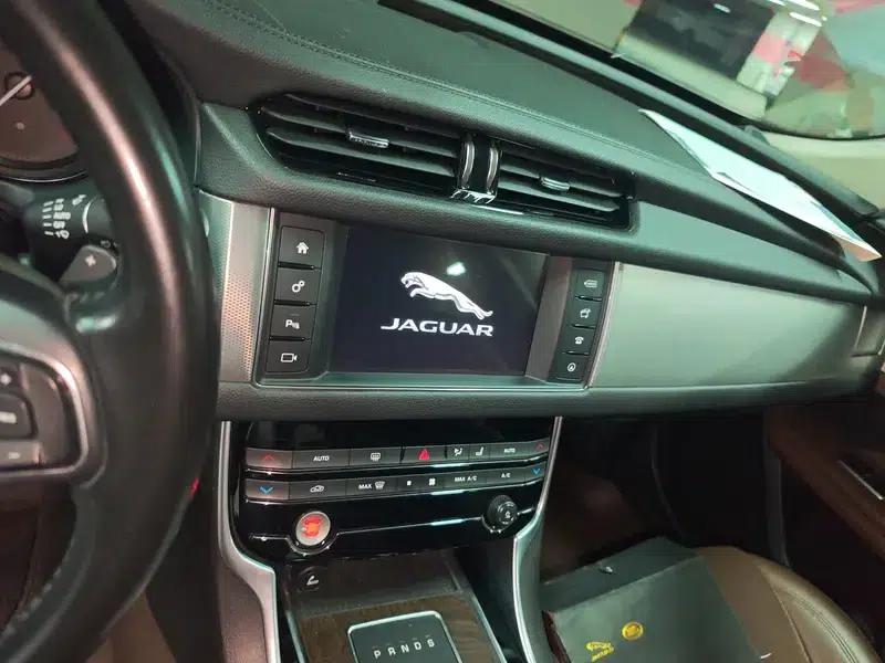 2017 Jaguar XFL 2.0T 200PS Luxury Edition — миниатюра 12