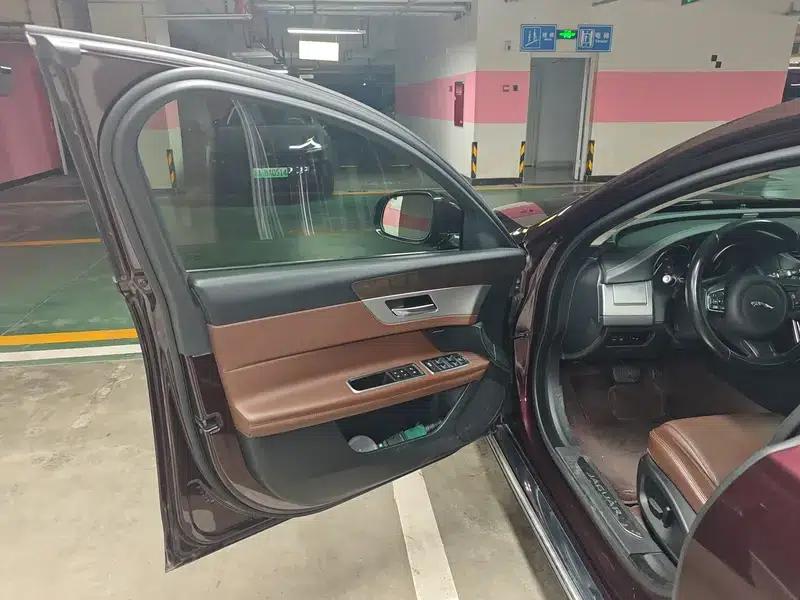 2017 Jaguar XFL 2.0T 200PS Luxury Edition — миниатюра 16
