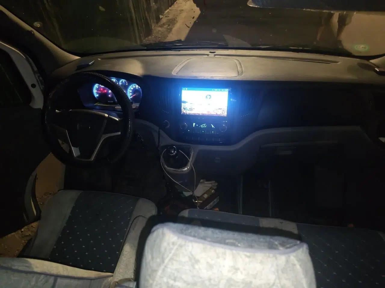Foton Toano 2018 2.0T Short-Wheelbase Gasoline Short-Wheelbase 4G20TI2 — миниатюра 9