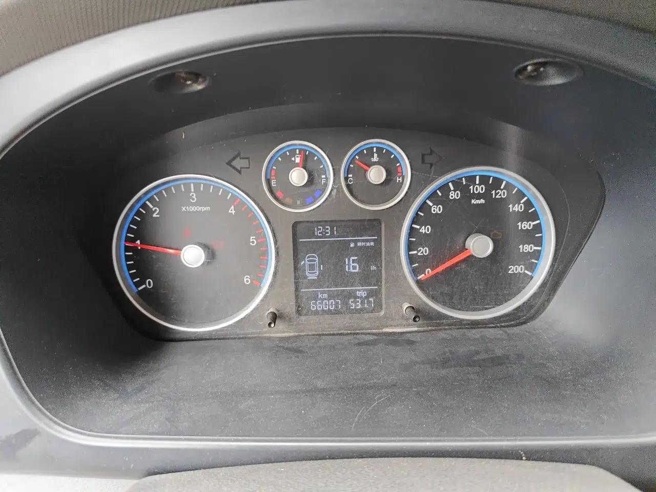 Foton Toano 2019 2.5T E7 (5.6 meters) 6-seater 4J25TC3 — миниатюра 11