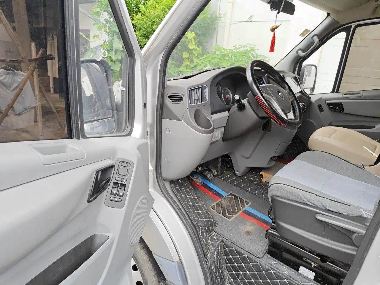 Foton Toano 2019 2.5T E7 (5.6 meters) 6-seater 4J25TC3 — миниатюра 16